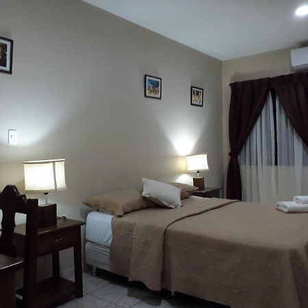San José de Chiquitos El Suto Apart Hotel מראה חיצוני תמונה